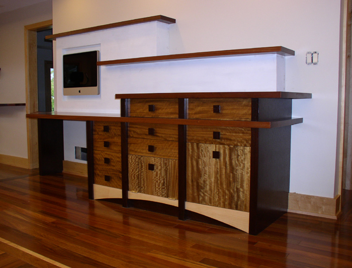 haberdesk.jpg